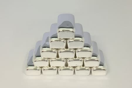 Die Pyramide aus Silberbarren